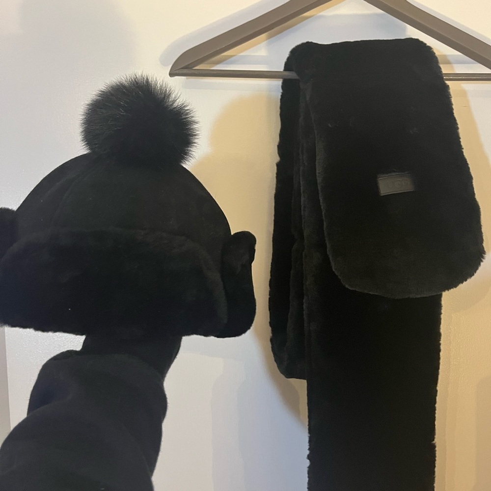 Matching UGG hat & scarf faux fur set